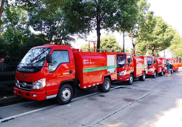 國(guó)五福田2噸消防灑水車